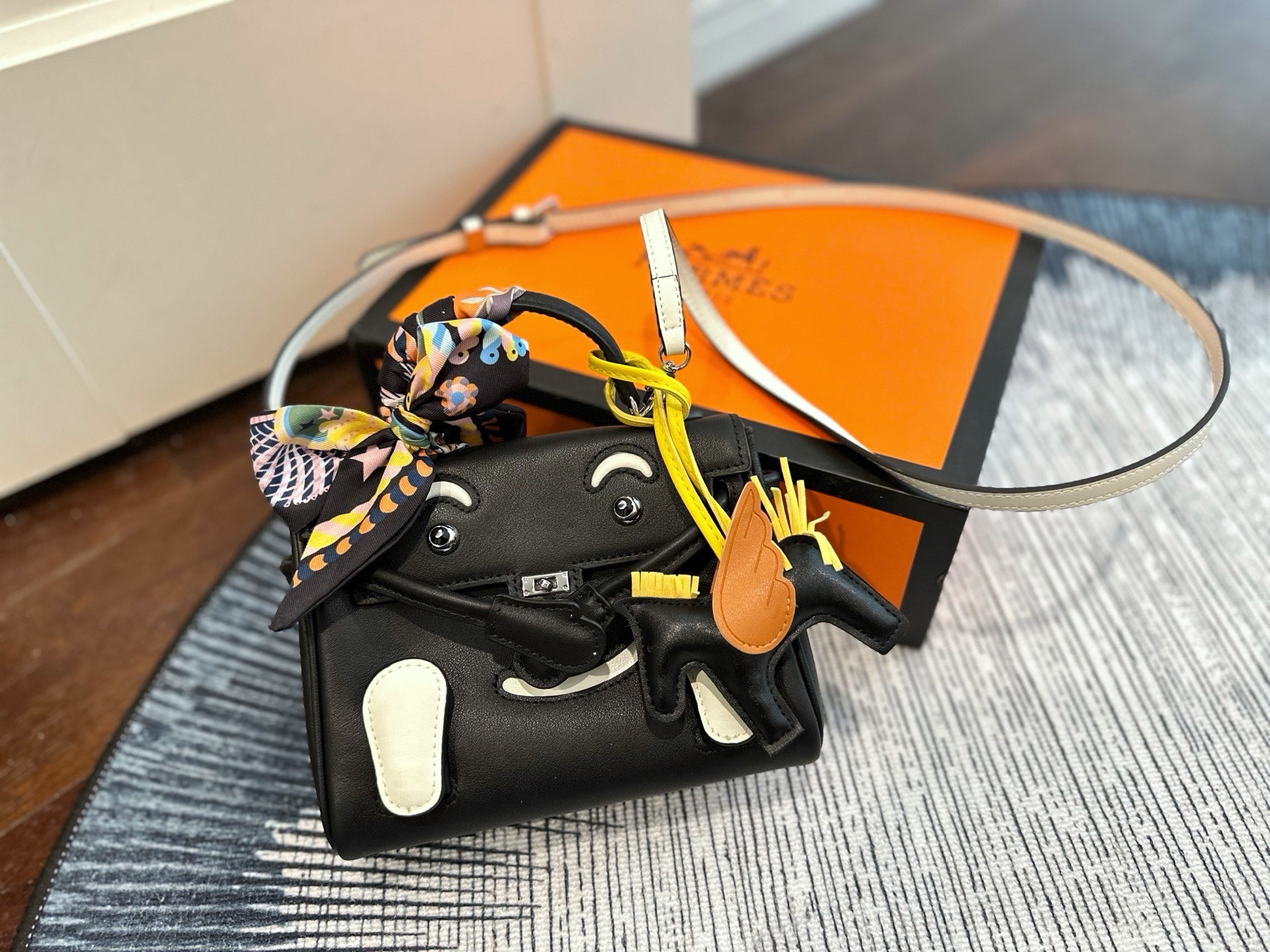 HERMÈS ケリードール Kellydoll ミニバッグ チャームデザイン 2WAYバッグ