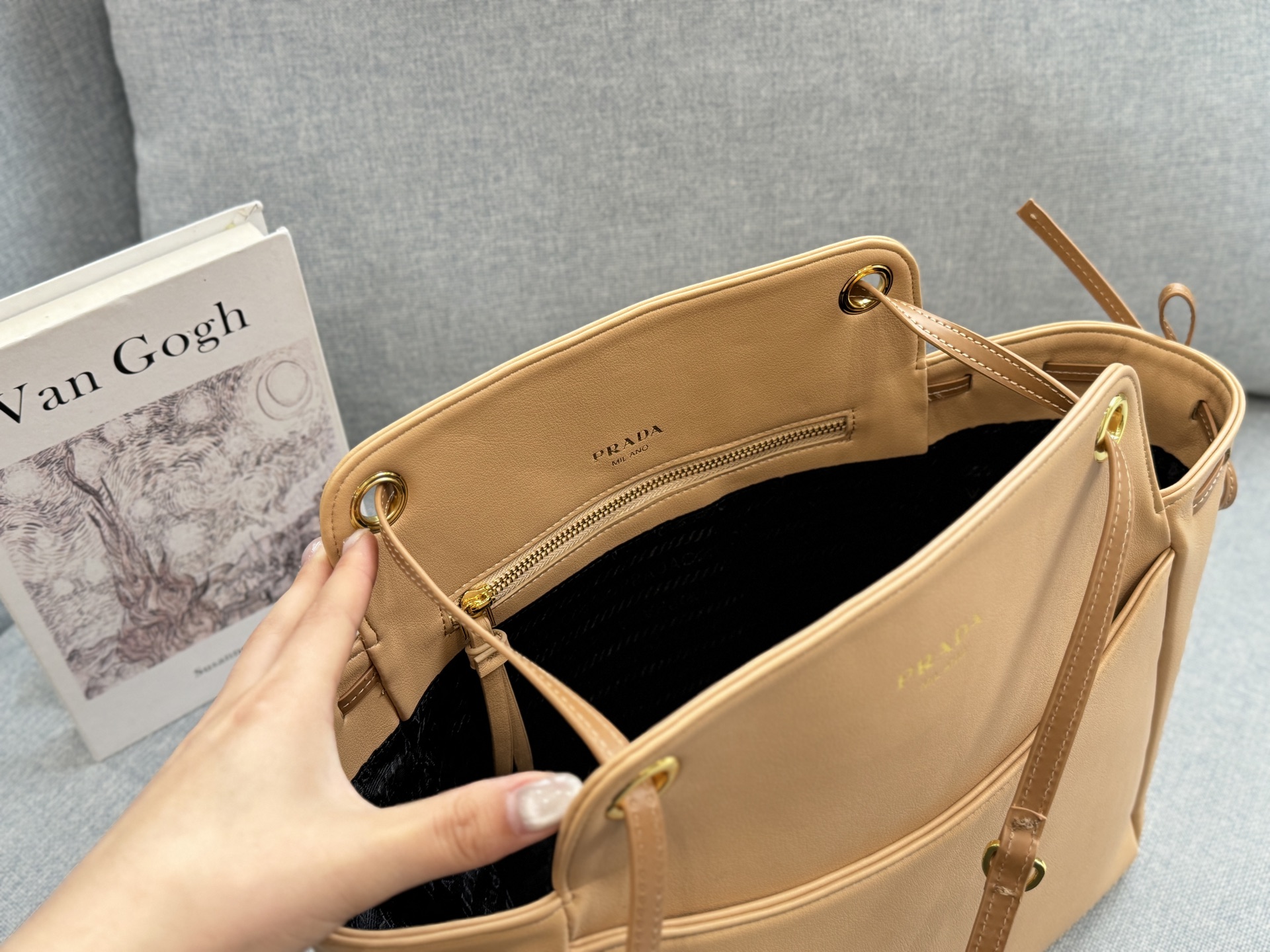 PRADA 天地蓋 抽紐バケットバッグ ショルダーバッグ 斜め掛け