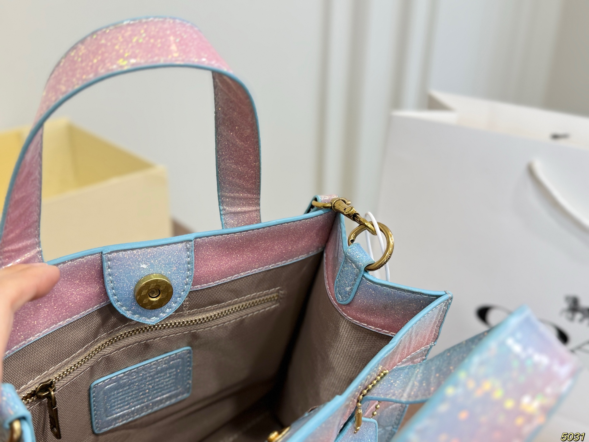 COACH Field トートバッグ レディース｜ショルダー付き 3色展開
