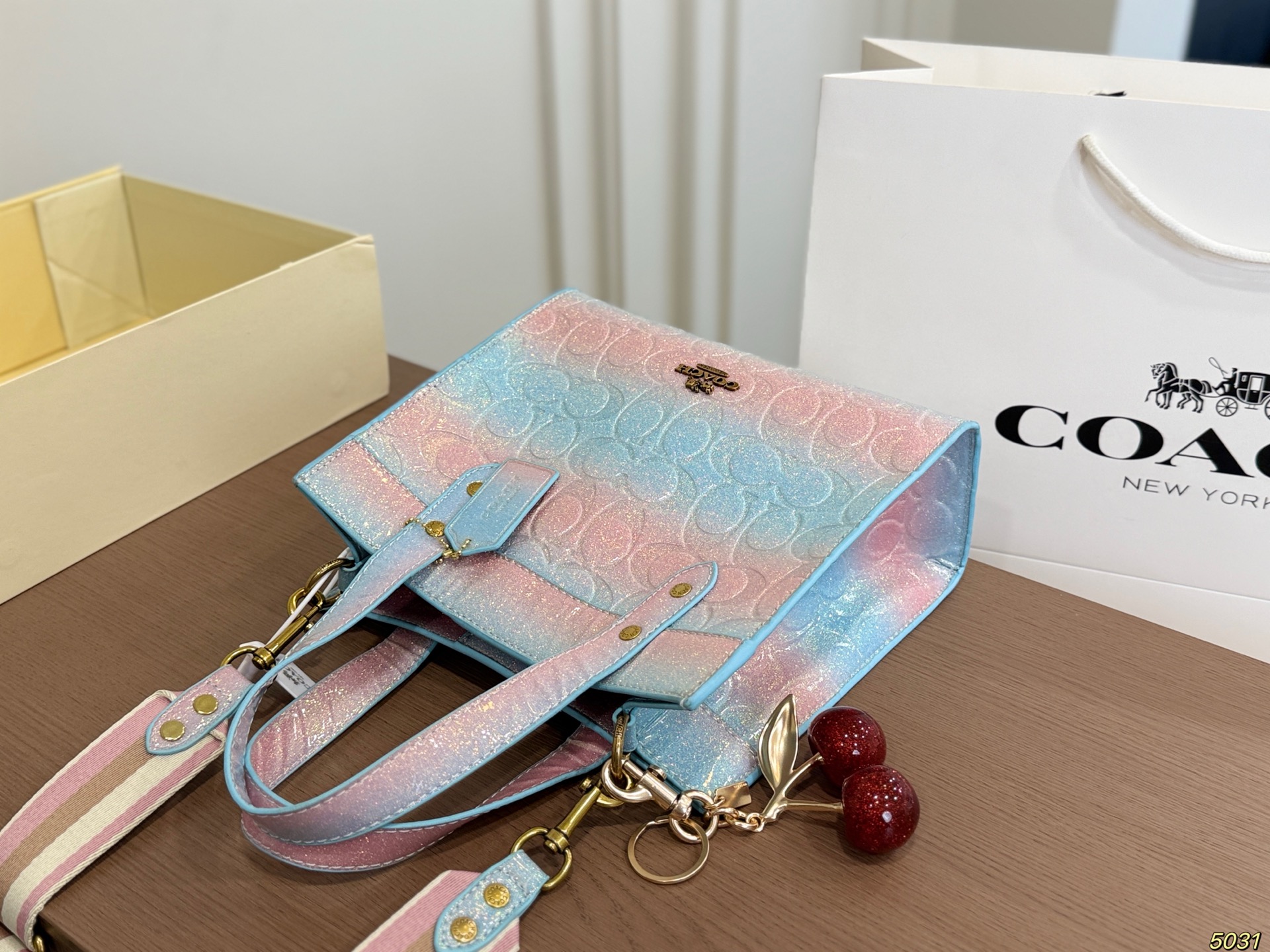 COACH Field トートバッグ レディース｜ショルダー付き 3色展開