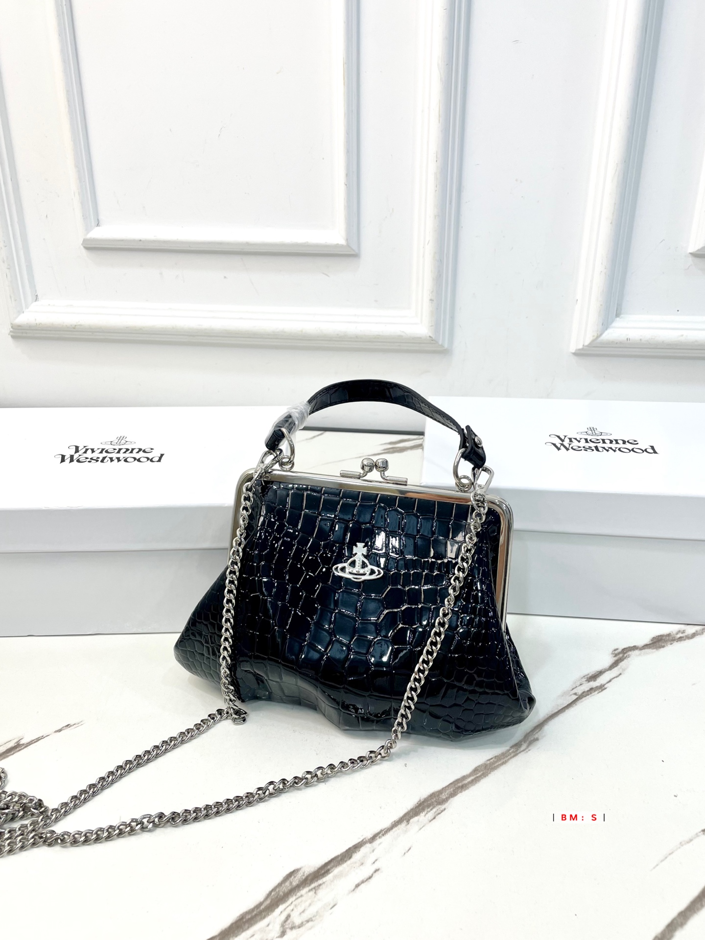 Vivienne Westwood Kensington クロコダイル型押し がま口ショルダーバッグ ブラック