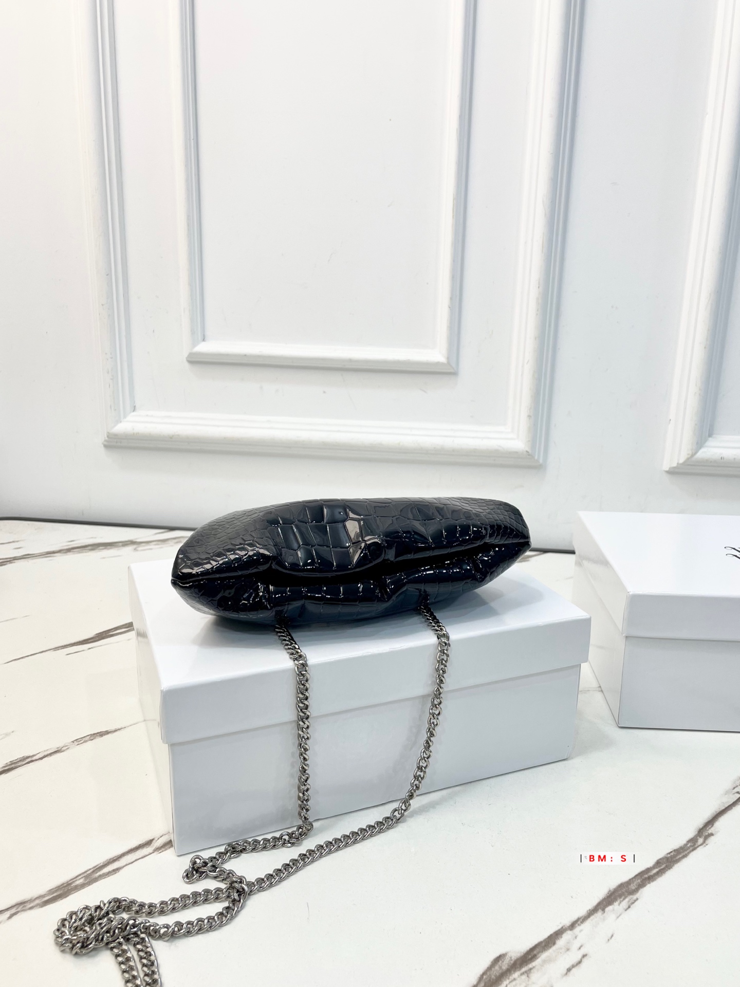 Vivienne Westwood Kensington クロコダイル型押し がま口ショルダーバッグ ブラック