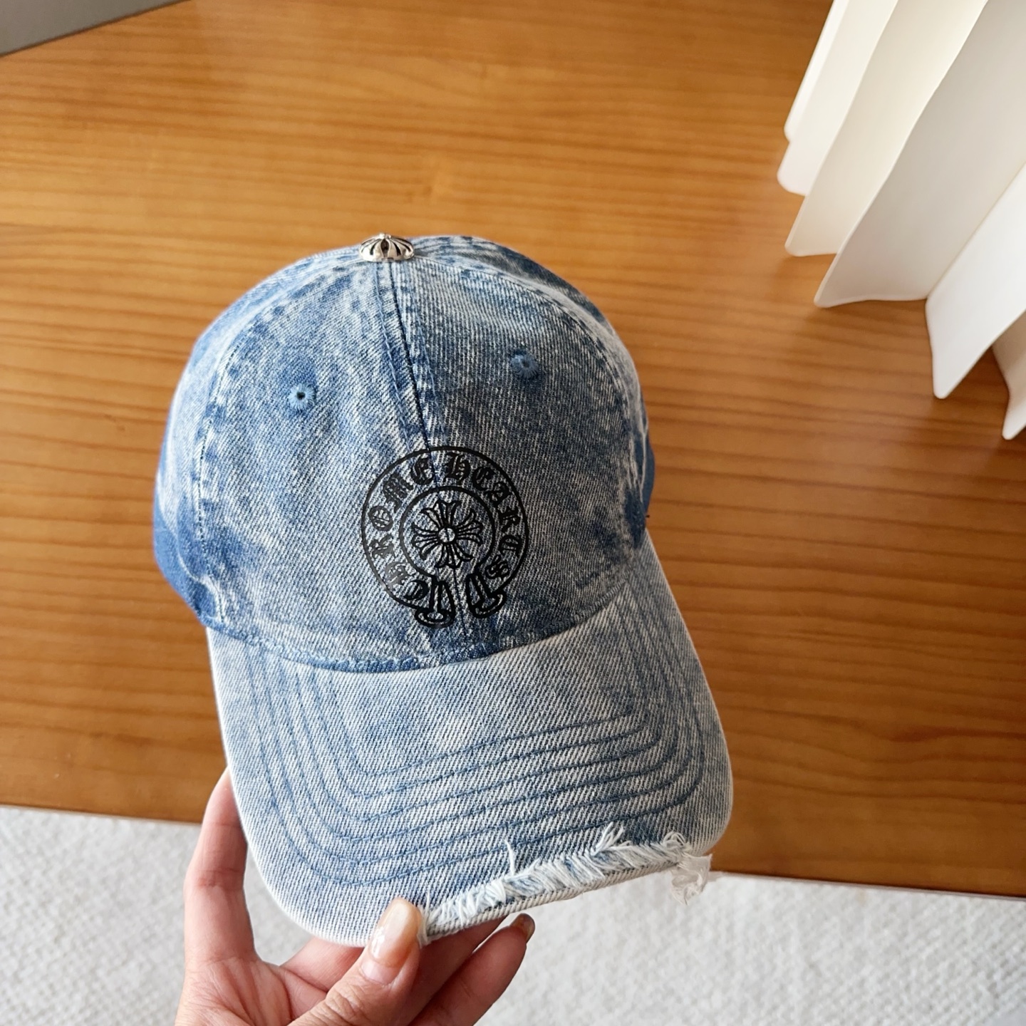 クロムハーツ デニムキャップ CHロゴ刺繍 ウォッシュ加工 ベースボールキャップ メンズ レディース