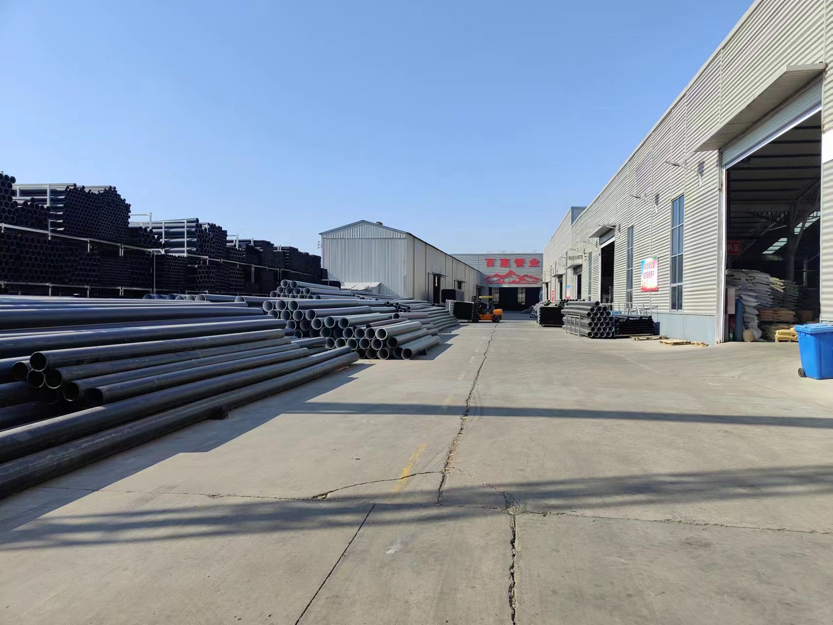 PE solid-wall straight pipe