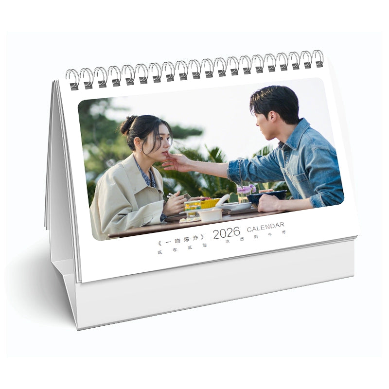 ダイナマイトキス 写真集1冊 A4ポスター4枚 しおり4枚 LOMOカード10枚-華流グッズストア
