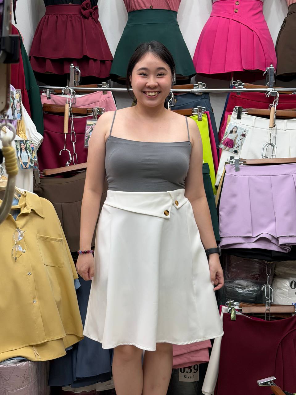 BE46 Sky skirt