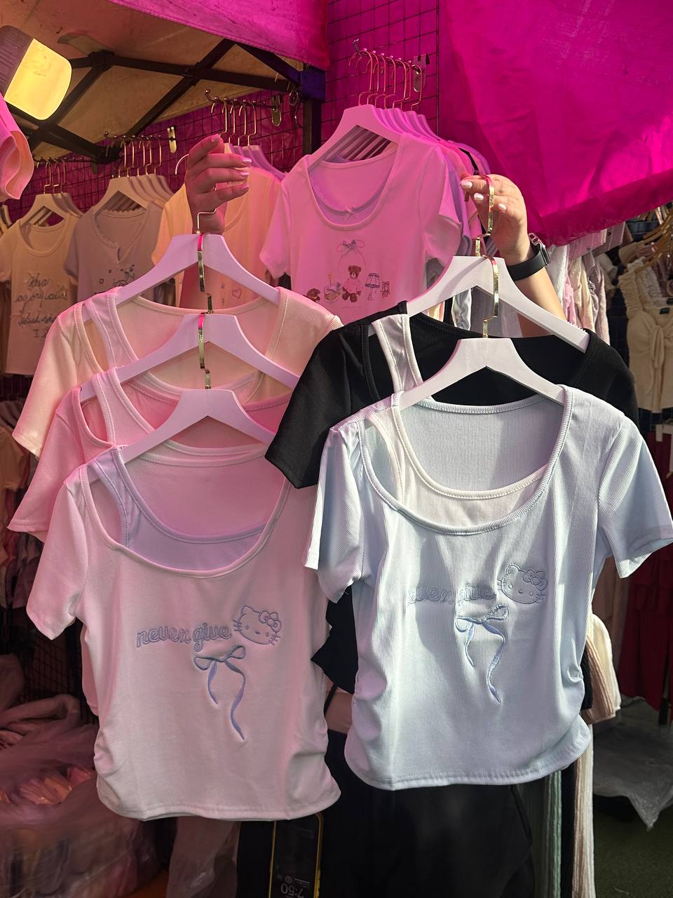 MM5 HELLO Kitty Top
