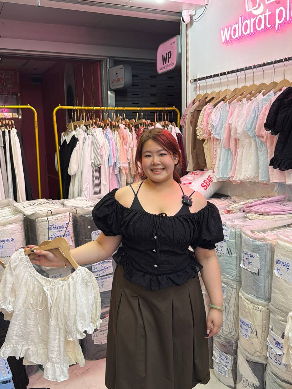 WA23 Louise off shoulder top