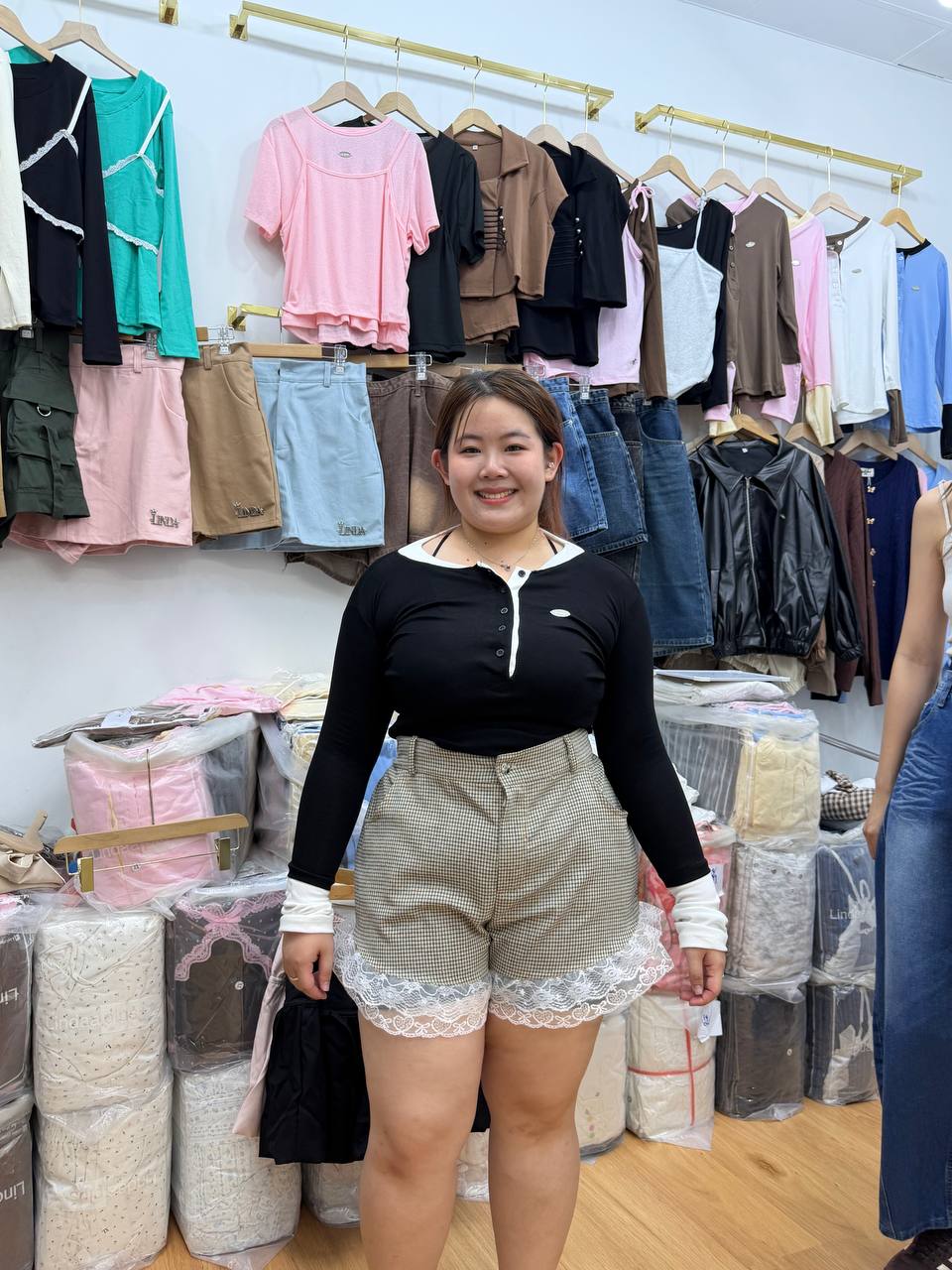 Lin341 Victoria Shorts