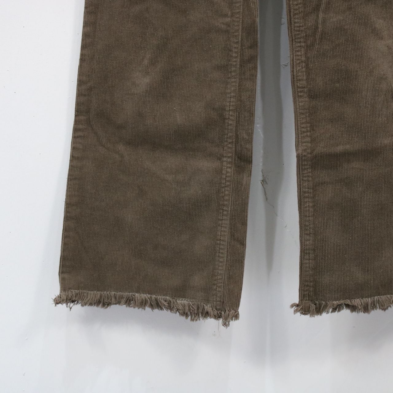upper hights / アッパーハイツ | 2019AW | アパルトモン別注 121119 TAYLOR CORDUROY DENIM カットオフコーデュロイパンツ | 24 |