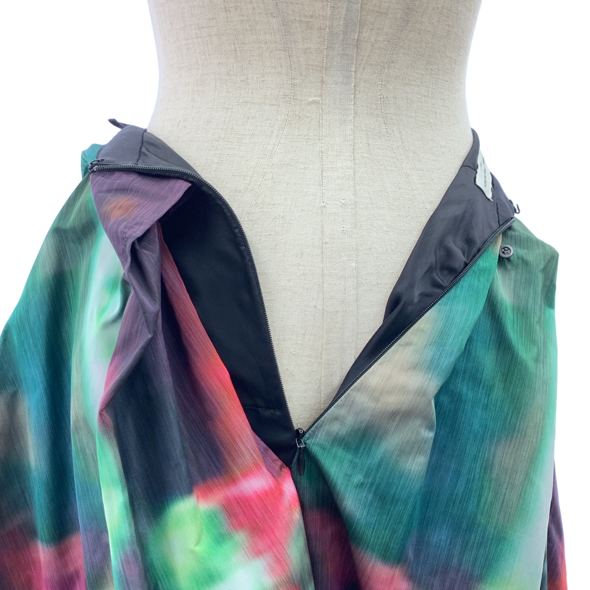 DRIES VAN NOTEN / ドリスヴァンノッテン | 2022SS | グラデーション 立体 ボリューム バックジップ スカート / 裏地付き | 34 |