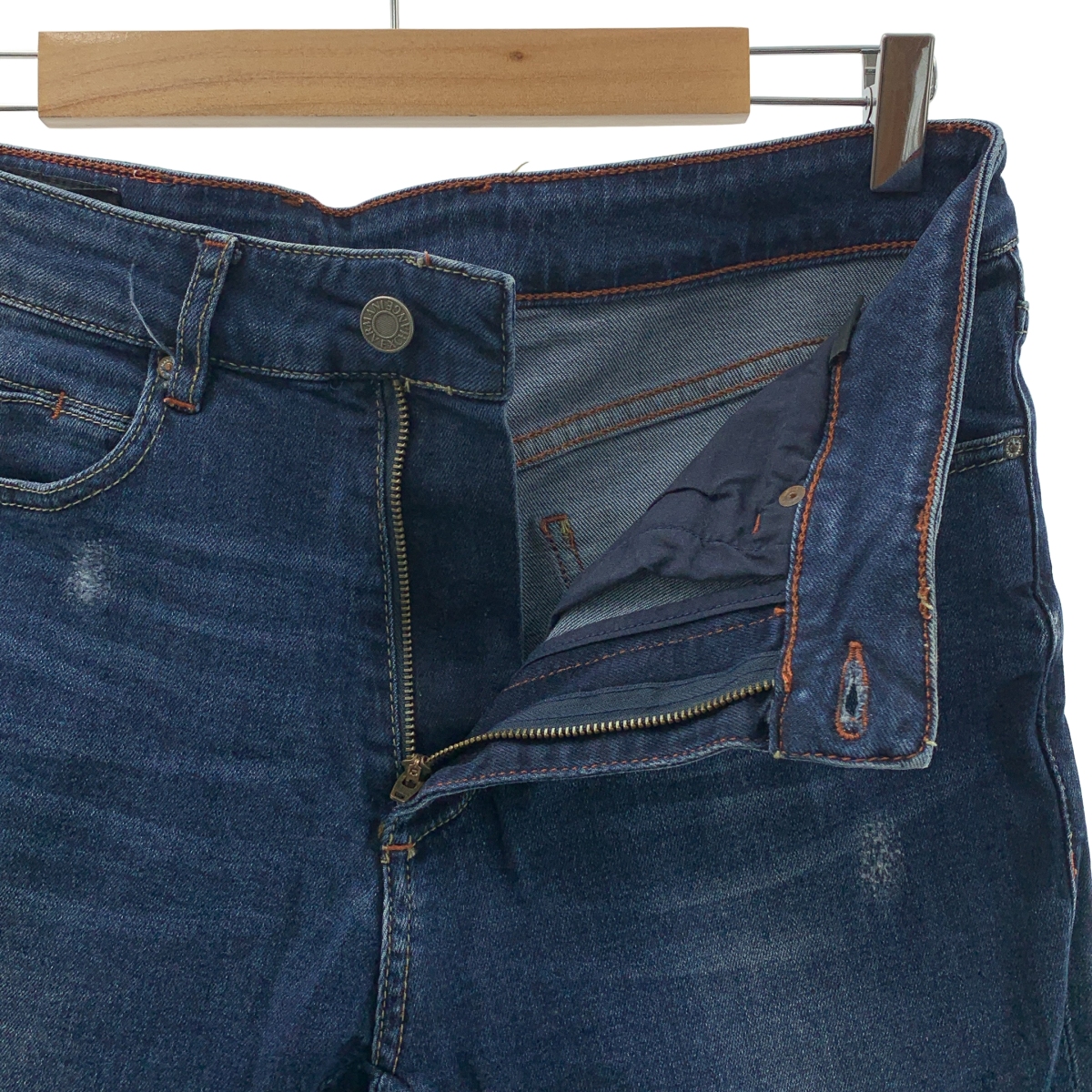 ARMANI EXCHANGE / アルマーニエクスチェンジ | ダメージ加工 ロゴレザーパッチ ストラッチ デニムパンツ | 29 | メンズ