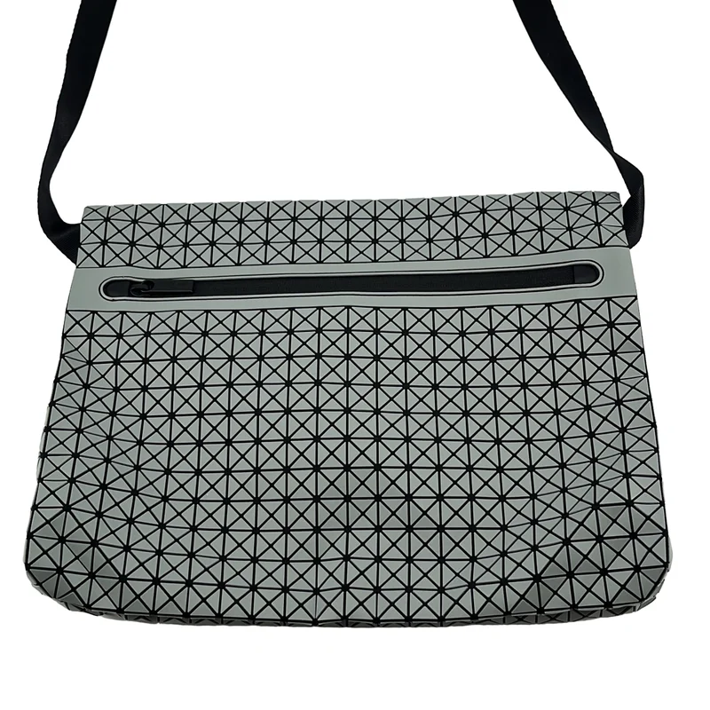 BAO BAO ISSEY MIYAKE / バオバオイッセイミヤケ | メッセンジャー ショルダーバッグ |