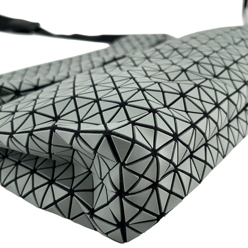 BAO BAO ISSEY MIYAKE / バオバオイッセイミヤケ | メッセンジャー ショルダーバッグ |