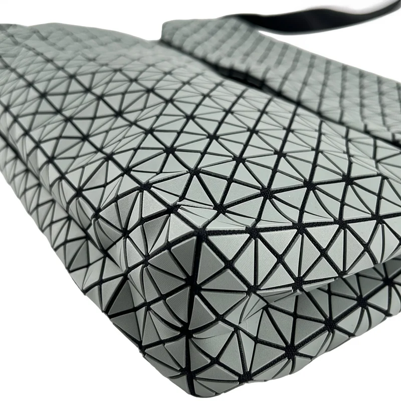 BAO BAO ISSEY MIYAKE / バオバオイッセイミヤケ | メッセンジャー ショルダーバッグ |