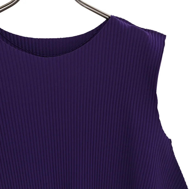 me ISSEY MIYAKE / ミーイッセイミヤケ | SWING PLEATS ノースリーブトップス MI54KR971 |