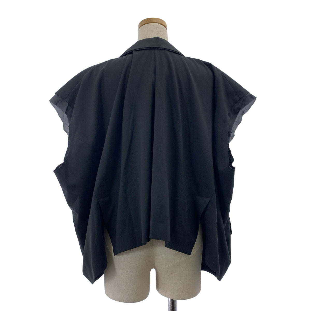 sacaiジレTです エレガントスタイル sacai(サカイ) ベスト・ジレ(レディース
