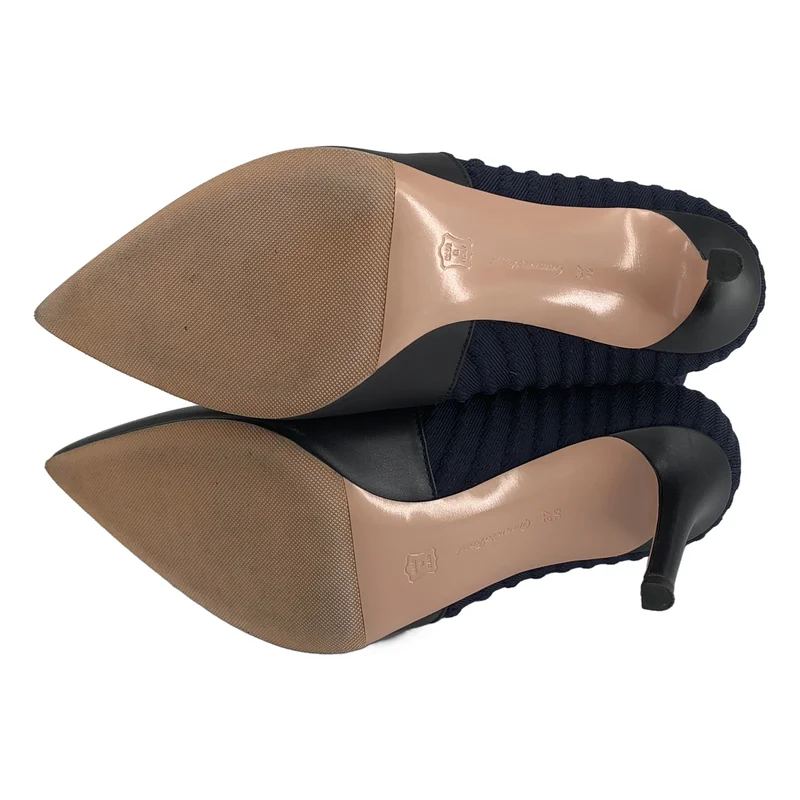 Gianvito Rossi / ジャンヴィトロッシ | ポインテッドトゥ ショートブーツ | 37 | レディース