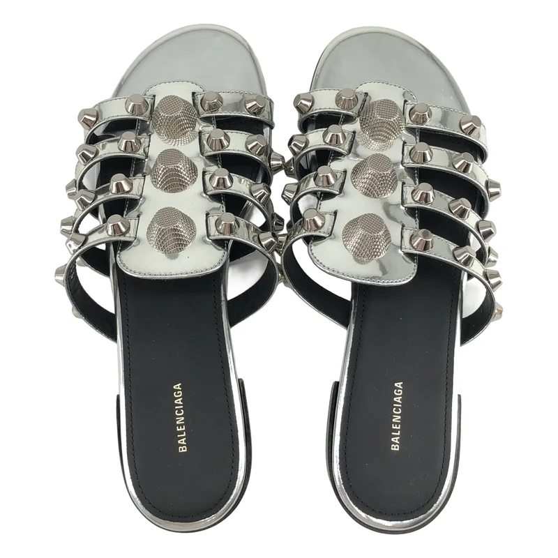 BALENCIAGA / バレンシアガ | パテントレザー スタッズ フラットサンダル | 36 | レディース