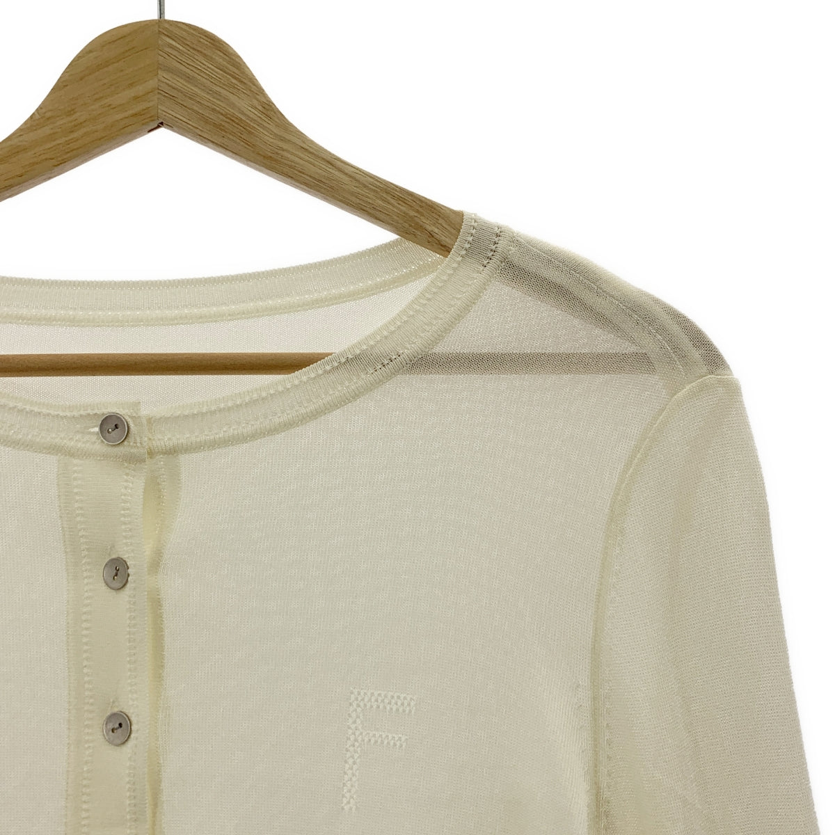 FOXEY / フォクシー | Ajoure ロゴ クルーネック カーディガン | 38 | オフホワイト | レディース FOXEY / フォクシー | Ajoure ロゴ クルーネック カーディガン | 38