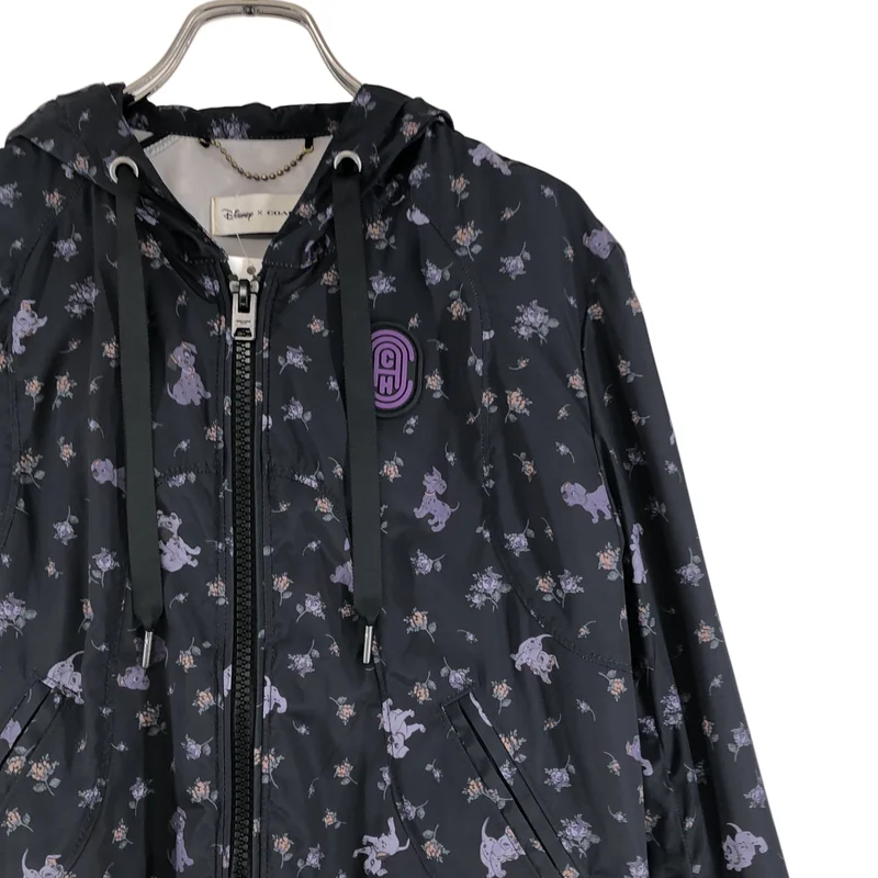 COACH / コーチ | × Disney / ディズニー 101匹わんちゃん 総ロゴ ジップ ジャケット フーディ | 0 | レディース