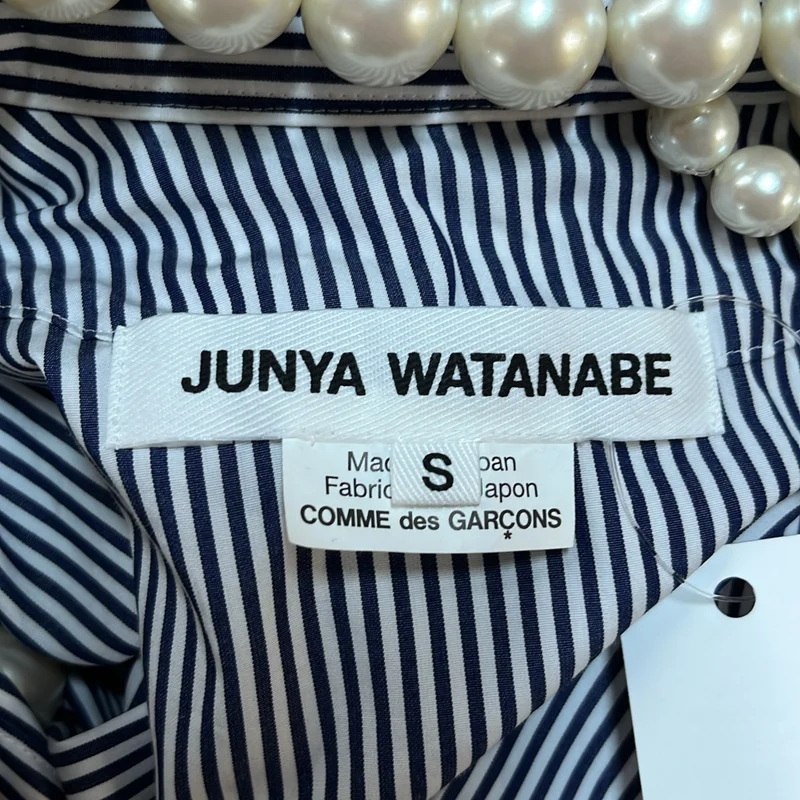JUNYA WATANABE COMME des GARCONS / ジュンヤワタナベ | 2023SS | ストライプ 変形 アシンメトリー オーバーシルエット パール装飾  シャツ ワンピース | S | レディース