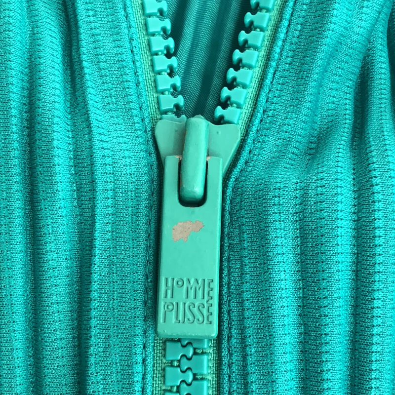 HOMME PLISSE ISSEY MIYAKE / オムプリッセイッセイミヤケ | 2025SS | MONTHLY COLOR MAY / プリーツ オーバーシルエット ロゴジップ ジャケット フーディ | 4 | メンズ