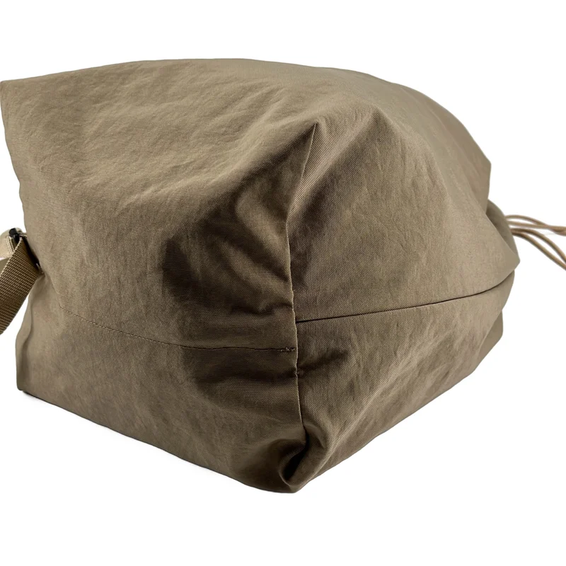 ERA. / イーラ | TAS LAUNDRY BAG ナイロン ワンショルダーバッグ |
