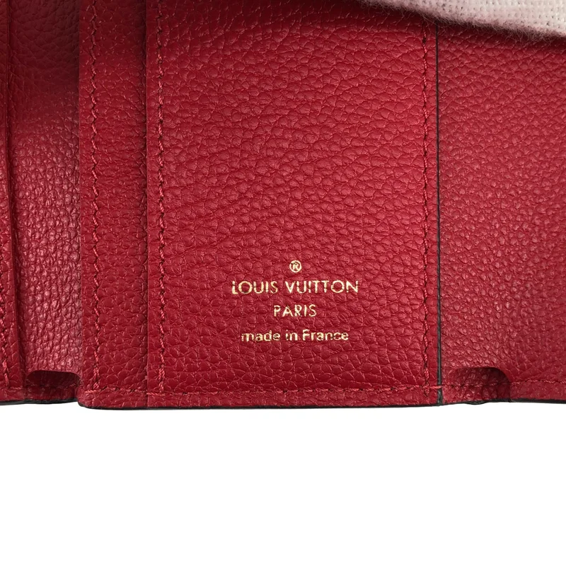 Louis Vuitton / ルイヴィトン | モノグラム アンプラント ポルトフォイユ ヴィクトリーヌ 三つ折り財布 |