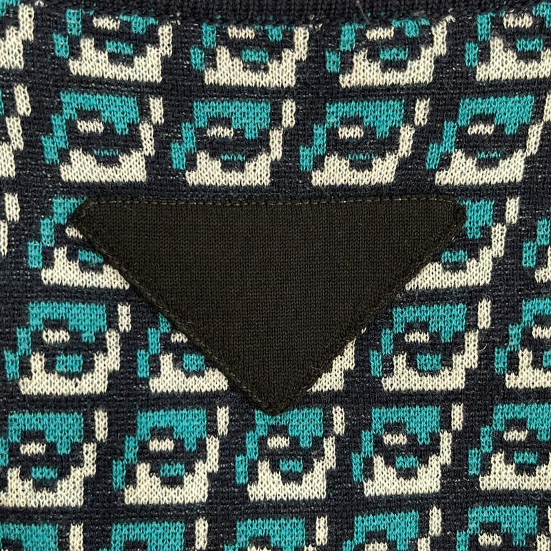 PRADA / プラダ | 2021AW | ウール トライアングル 幾何学模様 Vネックカーディガン | 46 | メンズ