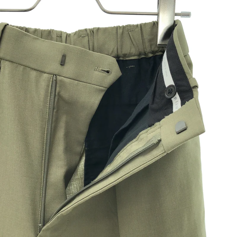 MARKAWARE / マーカウェア | CLASSIC FIT TROUSERS ORGANIC WOOL TROPICAL ウールトロピカル タック イージースラックス | 1 | メンズ