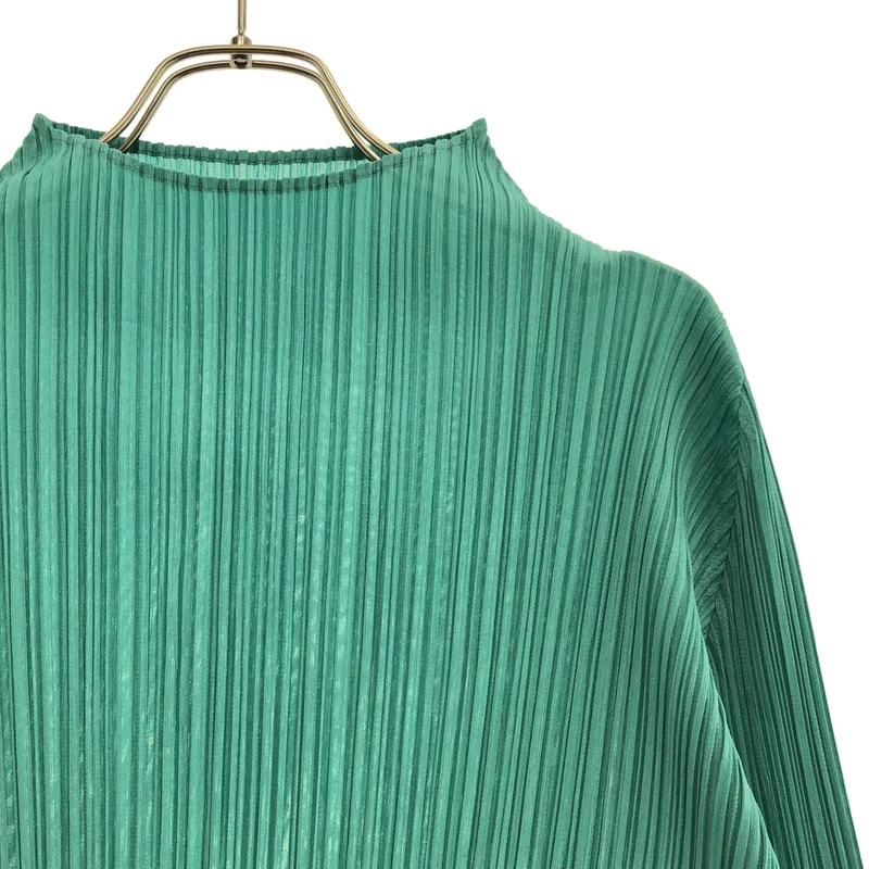 PLEATS PLEASE ISSEY MIYAKE – KLD