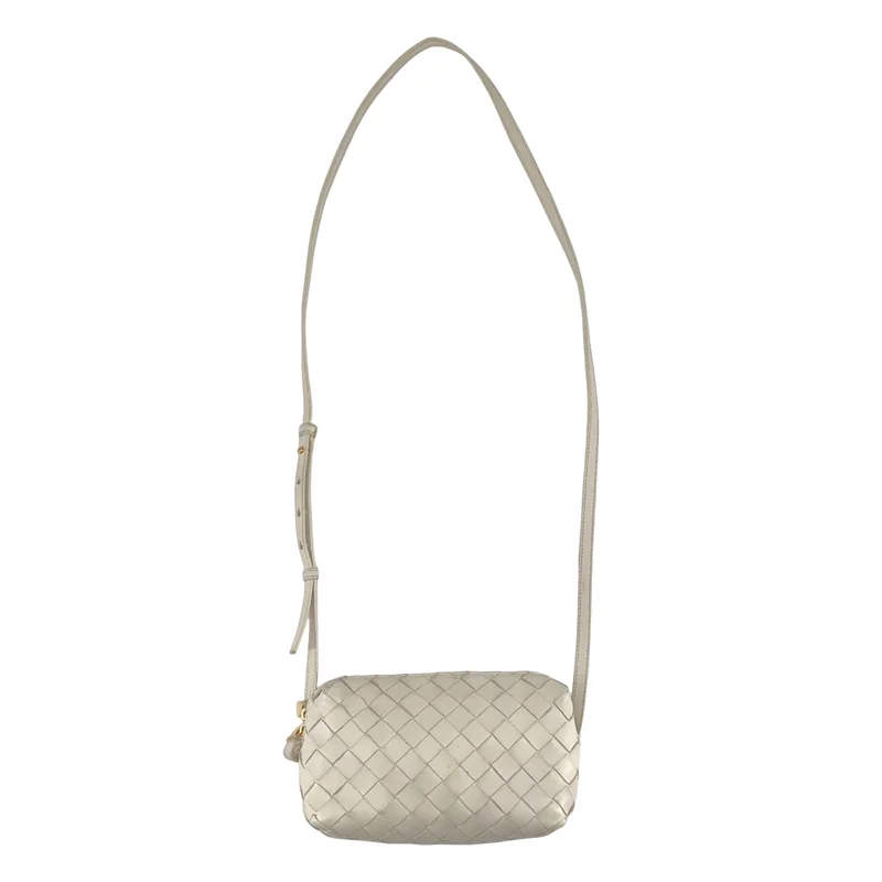 BOTTEGA VENETA / ボッテガヴェネタ | 609407 イントレチャートレザー ポシェット |