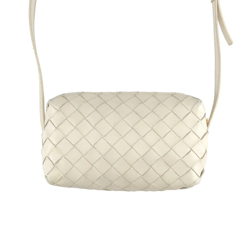 BOTTEGA VENETA / ボッテガヴェネタ | 609407 イントレチャートレザー ポシェット |