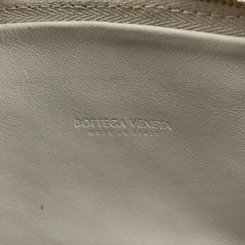 BOTTEGA VENETA / ボッテガヴェネタ | 609407 イントレチャートレザー ポシェット |