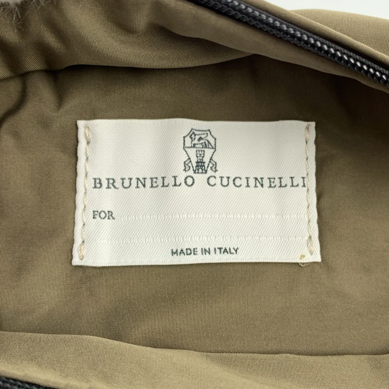 BRUNELLO CUCINELLI / ブルネロクチネリ | レザーロゴ ジップ ポーチ |