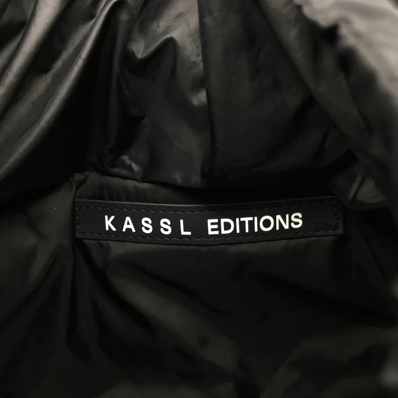 Kassl Editions / カッスル エディションズ | Anchor hand small oil / パテッド ハンドスモールバッグ |