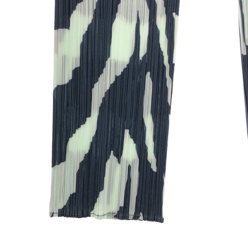 PLEATS PLEASE ISSEY MIYAKE / プリーツプリーズイッセイミヤケ | REFRACTION パンツ PP51JF704 | 4 | レディース