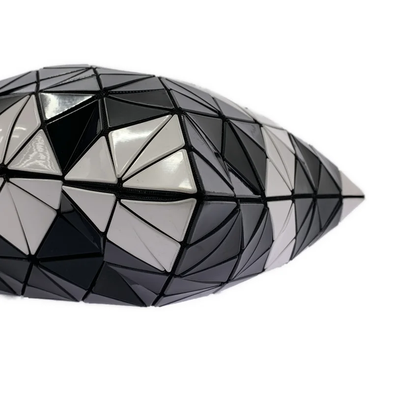 BAO BAO ISSEY MIYAKE / バオバオイッセイミヤケ | ルーセント ジグザグ トートバッグ |