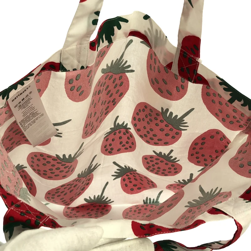 marimekko / マリメッコ | ストロベリー トートバッグ |