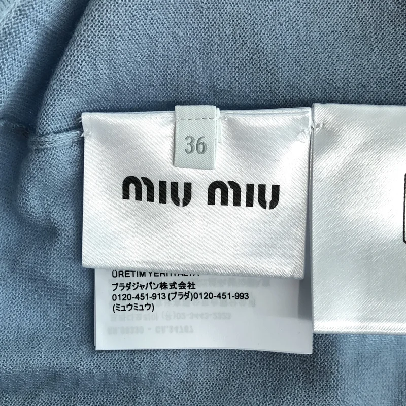 miu miu / ミュウミュウ | 2025 | カシミヤ ロゴ ヘンリーネック ニット | 36 | レディース