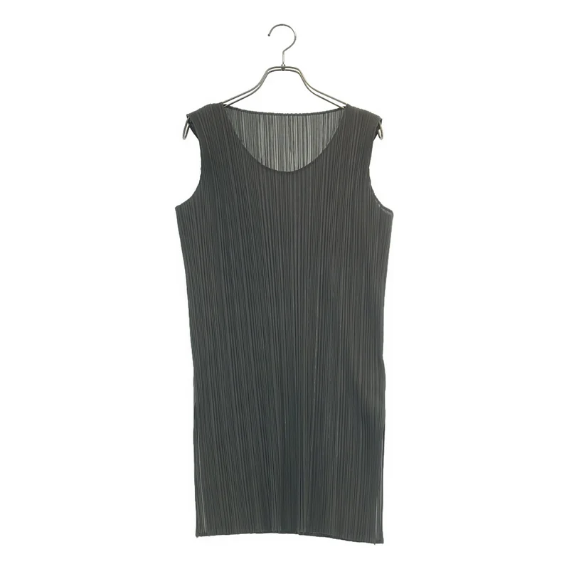 PLEATS PLEASE ISSEY MIYAKE – KLD