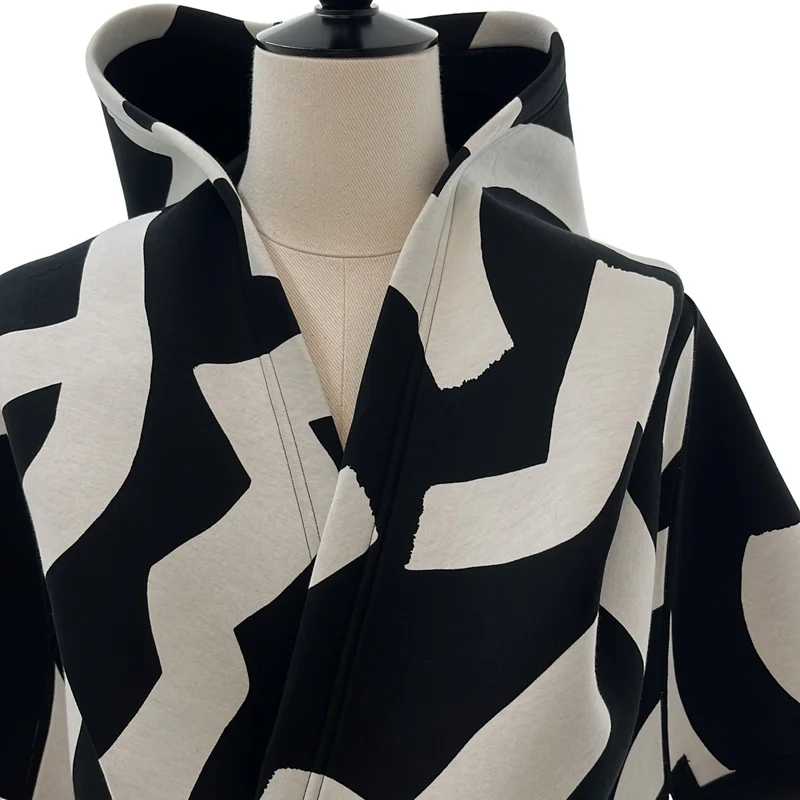 ISSEY MIYAKE / イッセイミヤケ | 2020AW | ボンディング グラフィックプリント ノースリーブ フーデッドコート | 2 | レディース