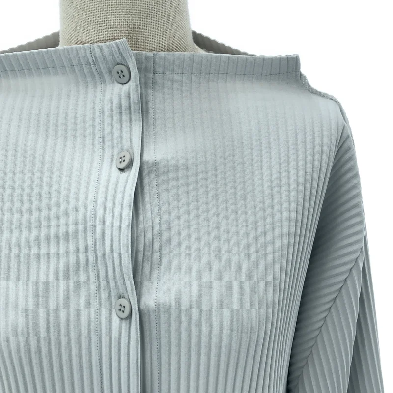 me ISSEY MIYAKE / ミーイッセイミヤケ – KLD