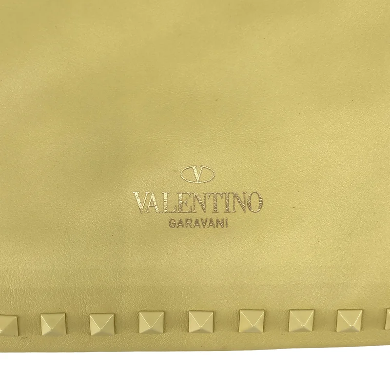 VALENTINO GARAVANI / ヴァレンティノガラヴァーニ | ロックスタッズ クラッチバッグ |