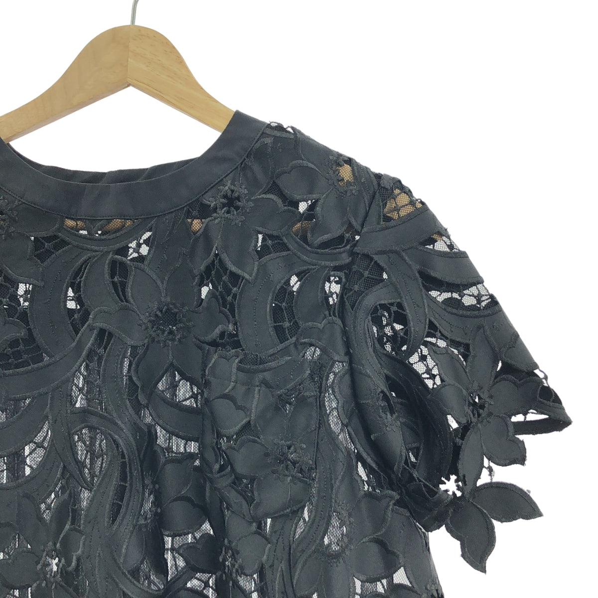 sacai / サカイ | レース バック プリーツ切替 ジップ ブラウス シャツ | ブラック | レディース sacai / サカイ | レース バック プリーツ切替 ジップ ブラウス シャツ