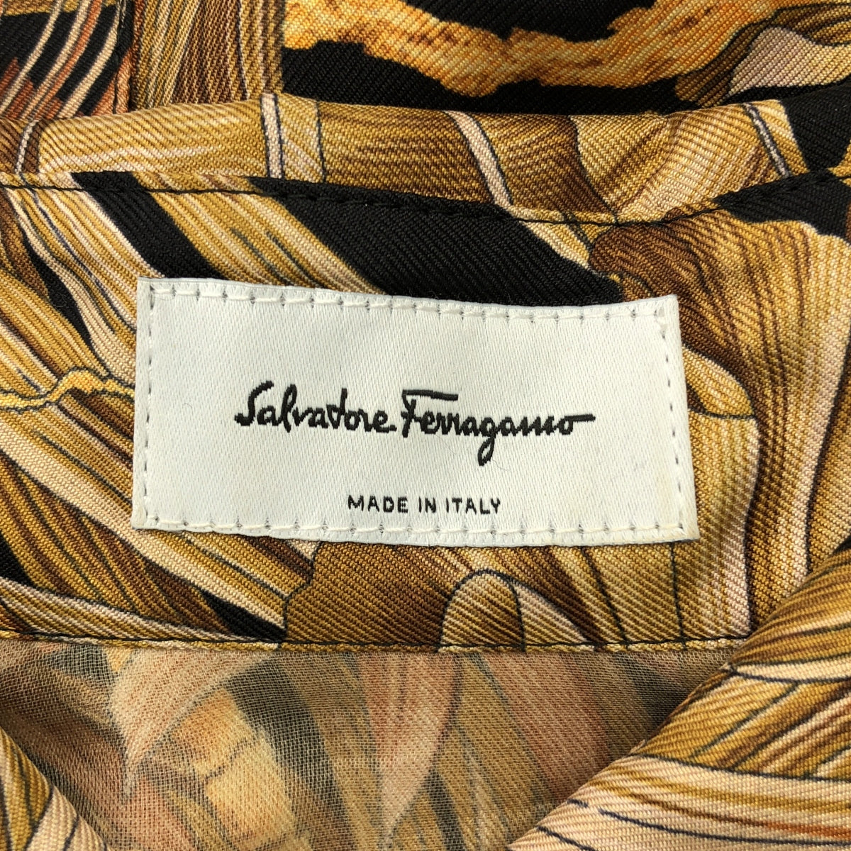 【美品】  Salvatore Ferragamo / サルヴァトーレフェラガモ | silk 100％ / シルク 総柄 オーバー シャツ ブラウス | 40 | マルチカラー | レディース 美品】 Salvatore Ferragamo / サルヴァトーレフェラガモ | silk 100