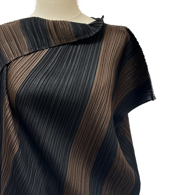 PLEATS PLEASE ISSEY MIYAKE – KLD