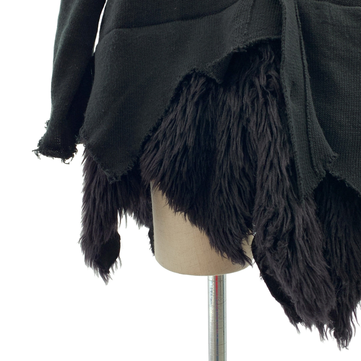 BLACK COMME des GARCONS / ブラックコムデギャルソン | 2023AW | Faux Fur Hem Cardigan / 変形 ファードッキング カットオフ ニット カーディガン | XS | ブラック | レディース BLACK COMME des GARCONS / ブラックコムデギャルソン | 2023AW | Faux