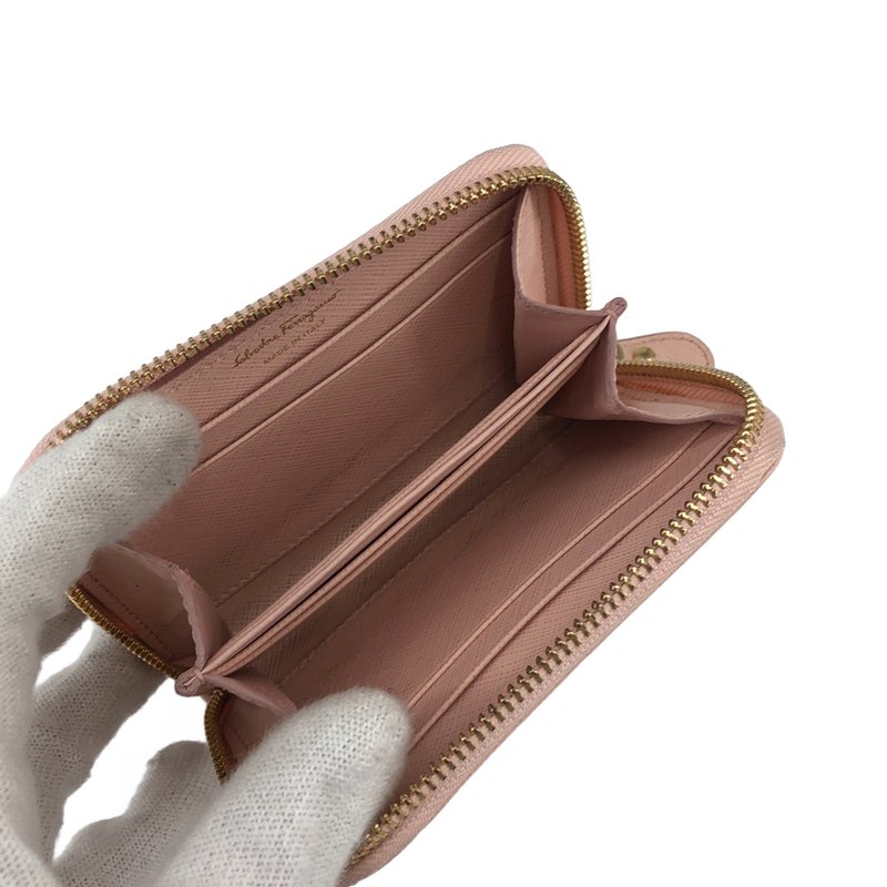 Salvatore Ferragamo / サルヴァトーレフェラガモ | レザー ヴァラリボン ジップ ショートウォレット |